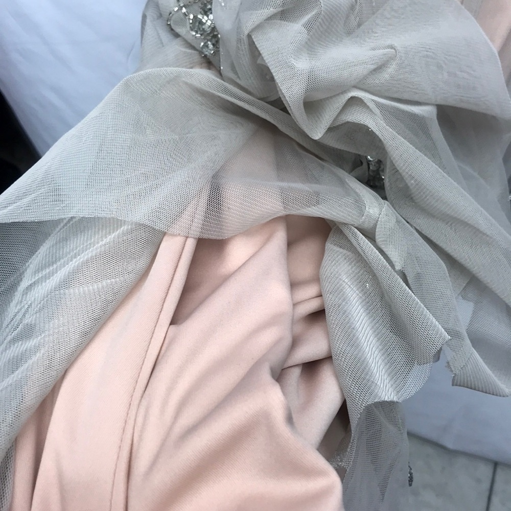Adrianna-Papell long Gown - Picture 6 of 11